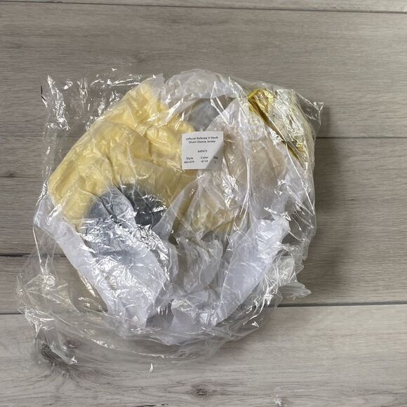 CAPELLI WOMEN'S OFFICIAL REFEREE V-NECK SHORT SLEEVE JERSEY L REFEREE YELLOW NWT - Picture 3 of 7